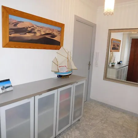 Regency مينتون